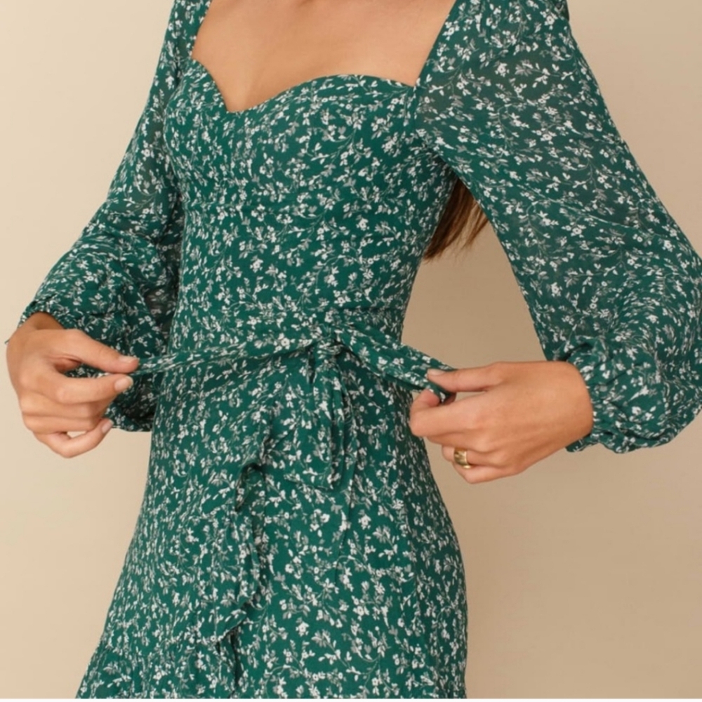 Reformation Cammi Forest Green Plus Size Dress. Dainty Floral Pattern. Size 22 - Picture 4 of 12